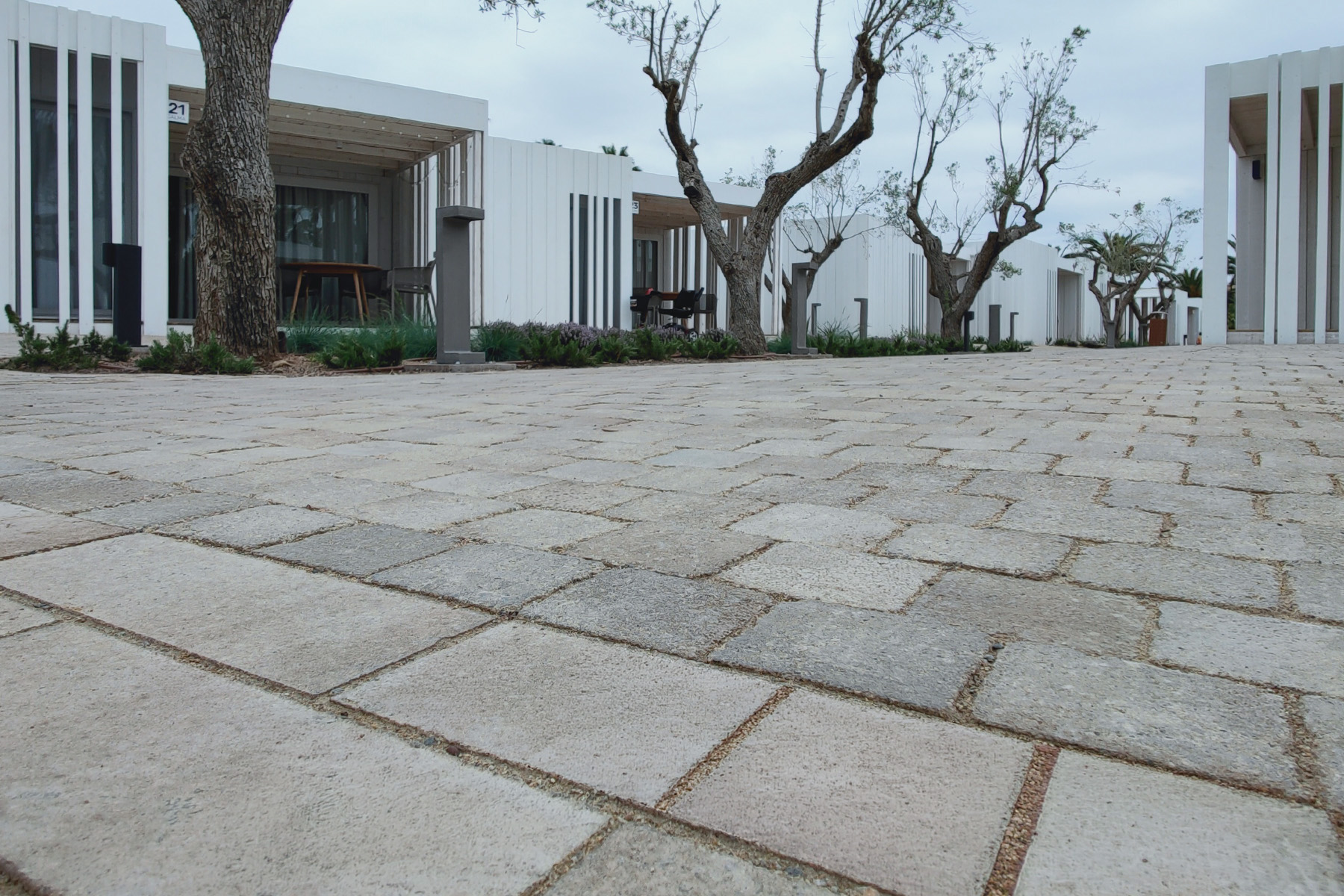 10-tegula-art-arena-gran-llosa-vulcano-marfil-camping-sangulí-tarragona-breinco