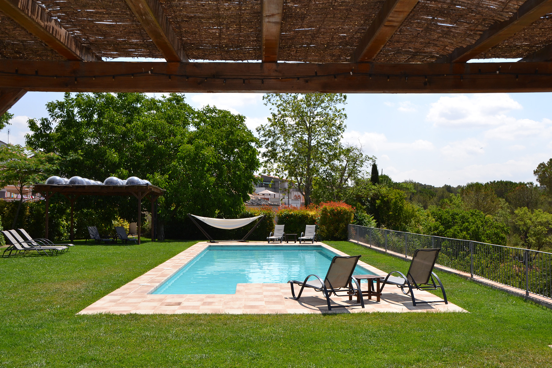 2-Llosa-vulcano-hotel-marfil-igualada-pool