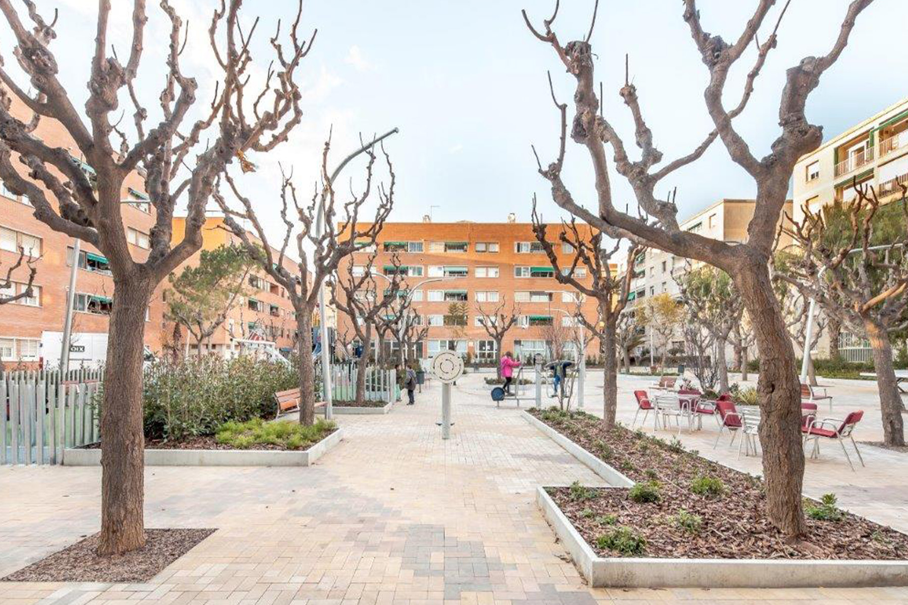 2-Terana-square-mix-esplugues-rafael-alberti-park