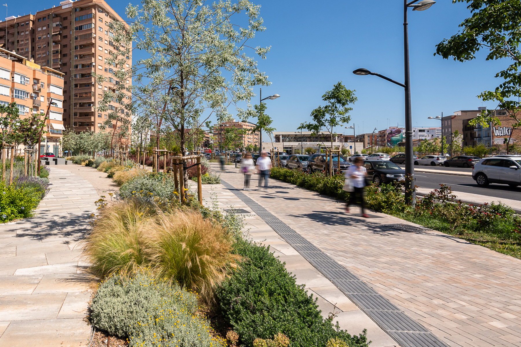 3-pavimento-tactile-llosa-vulcano-crossing-estacion-cabanyal-breinco