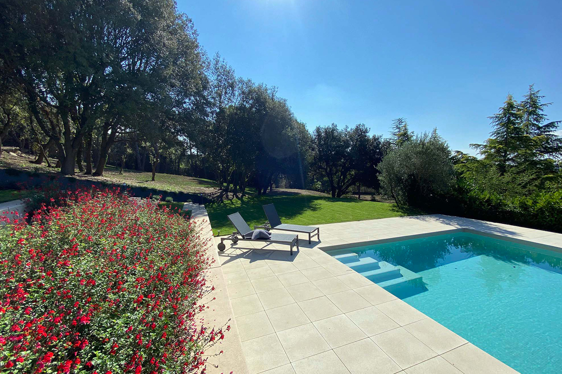 4-Llosa-vulcano-pool-home-white-aigua-bcn