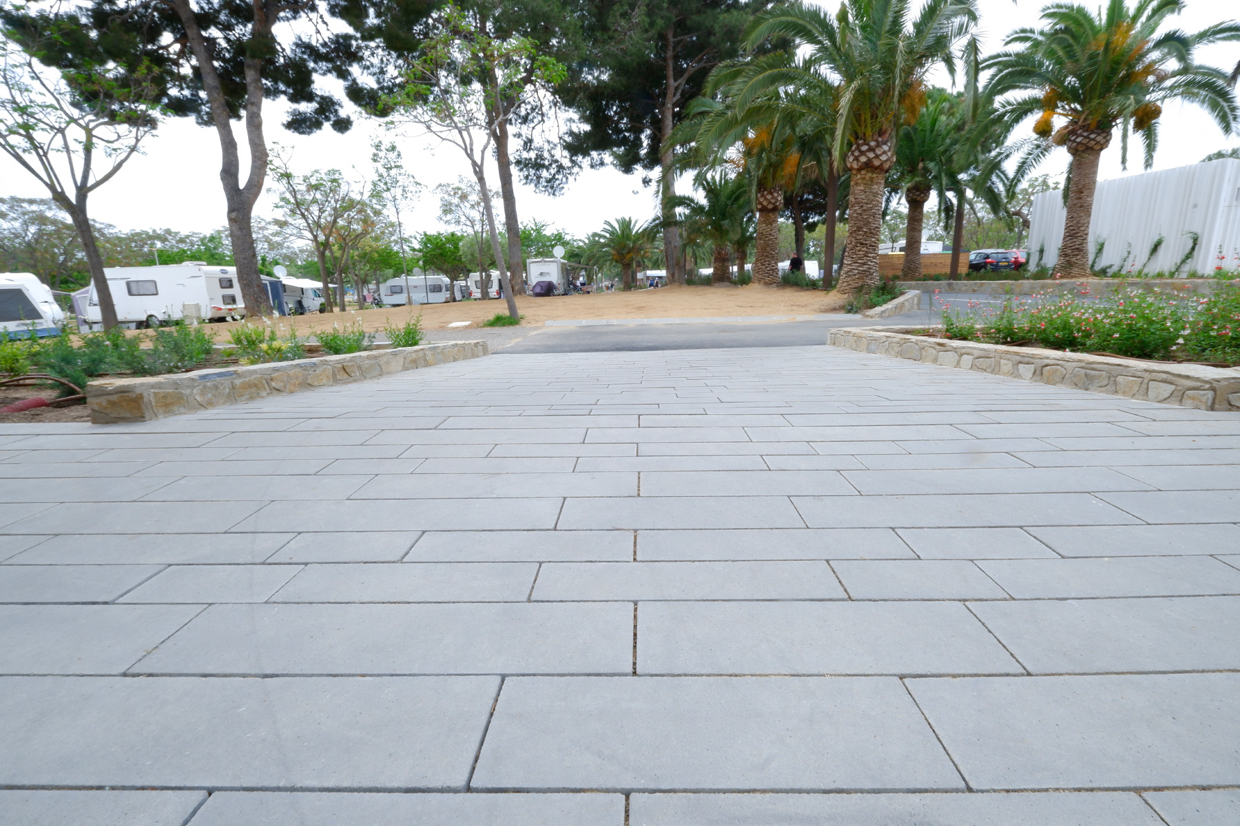 4-penta-grey-breinco-camping-sanguli