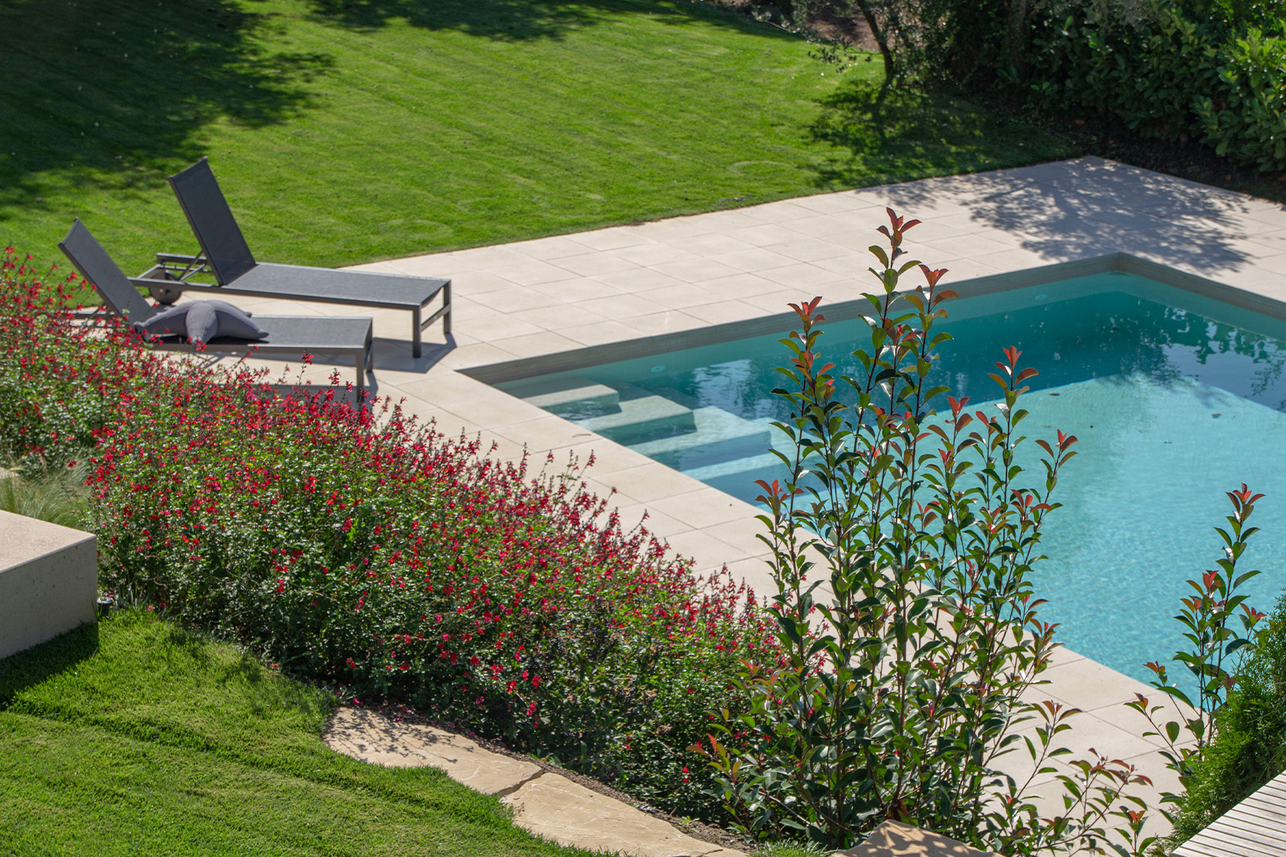 5-Llosa-vulcano-pool-home-white-aigua-bcn