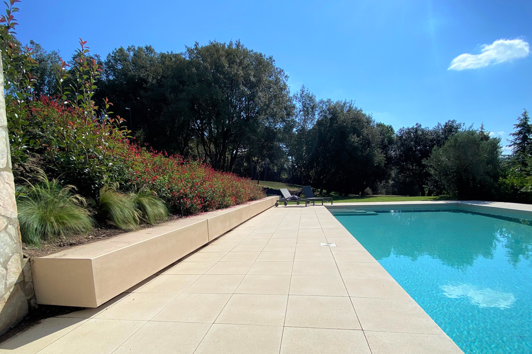 6-Llosa-vulcano-pool-home-white-aigua-bcn