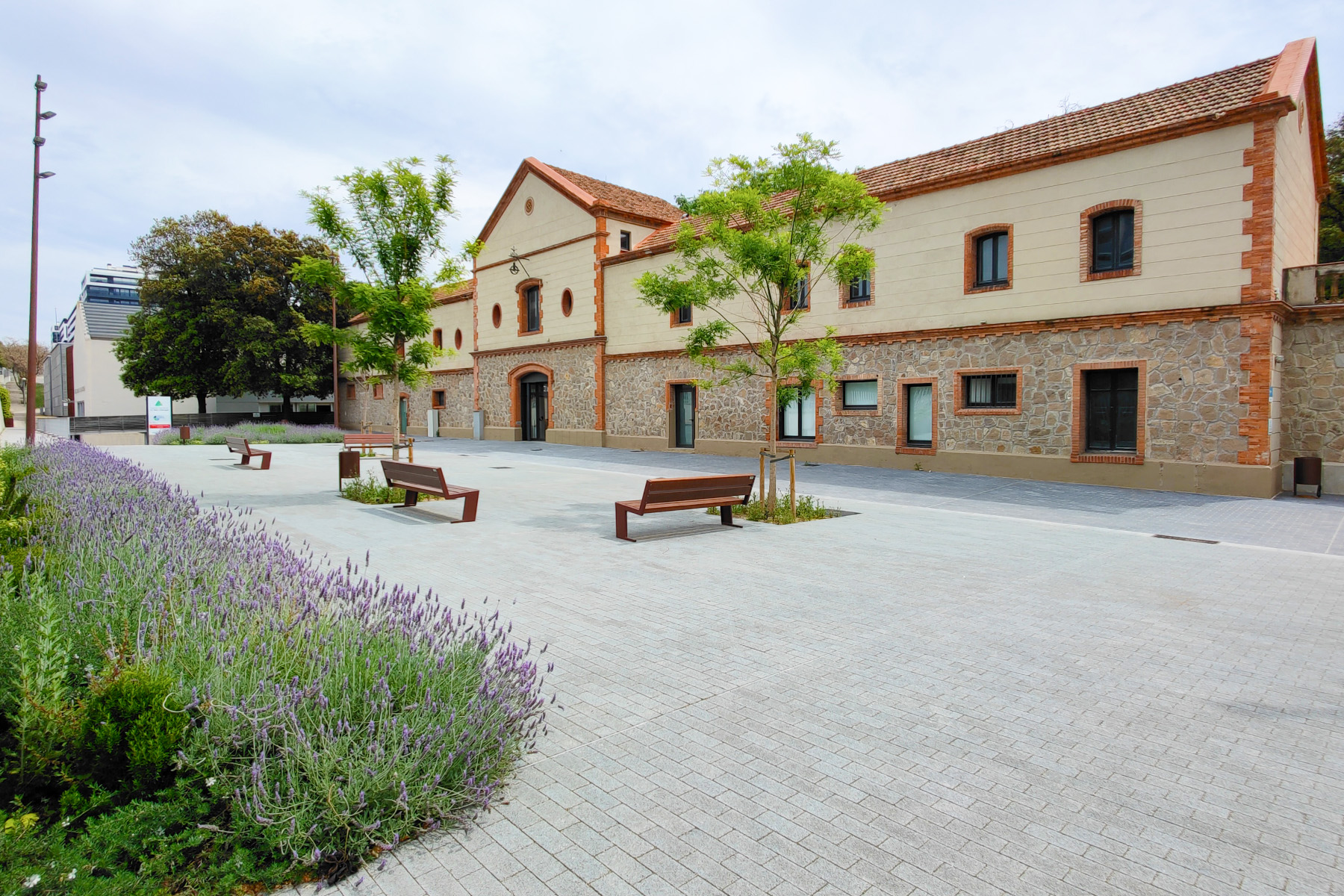 Acqua-pave-contract-grey-consell-comarcal-barcelona