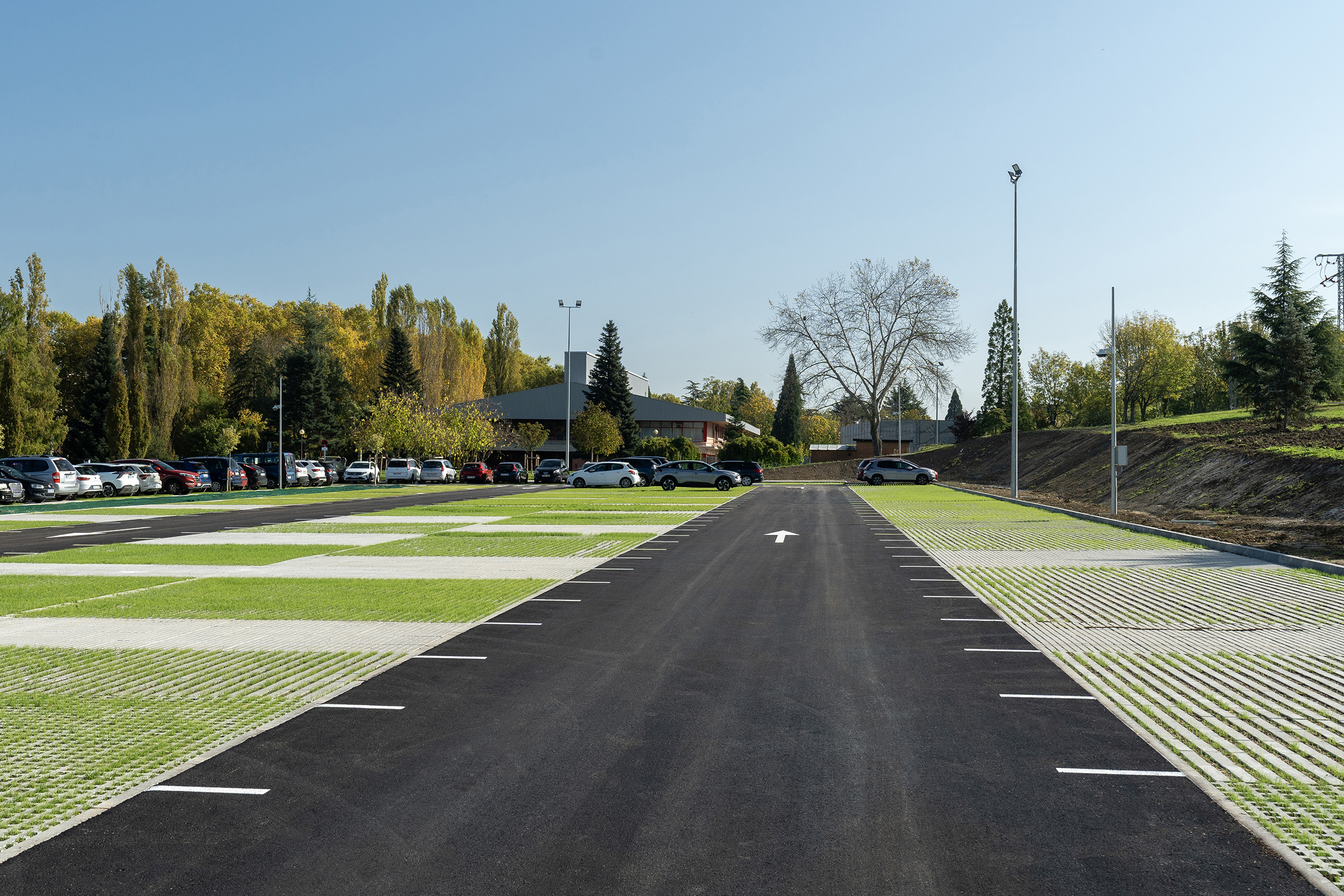 Breinco parking comedores UNAV (1)