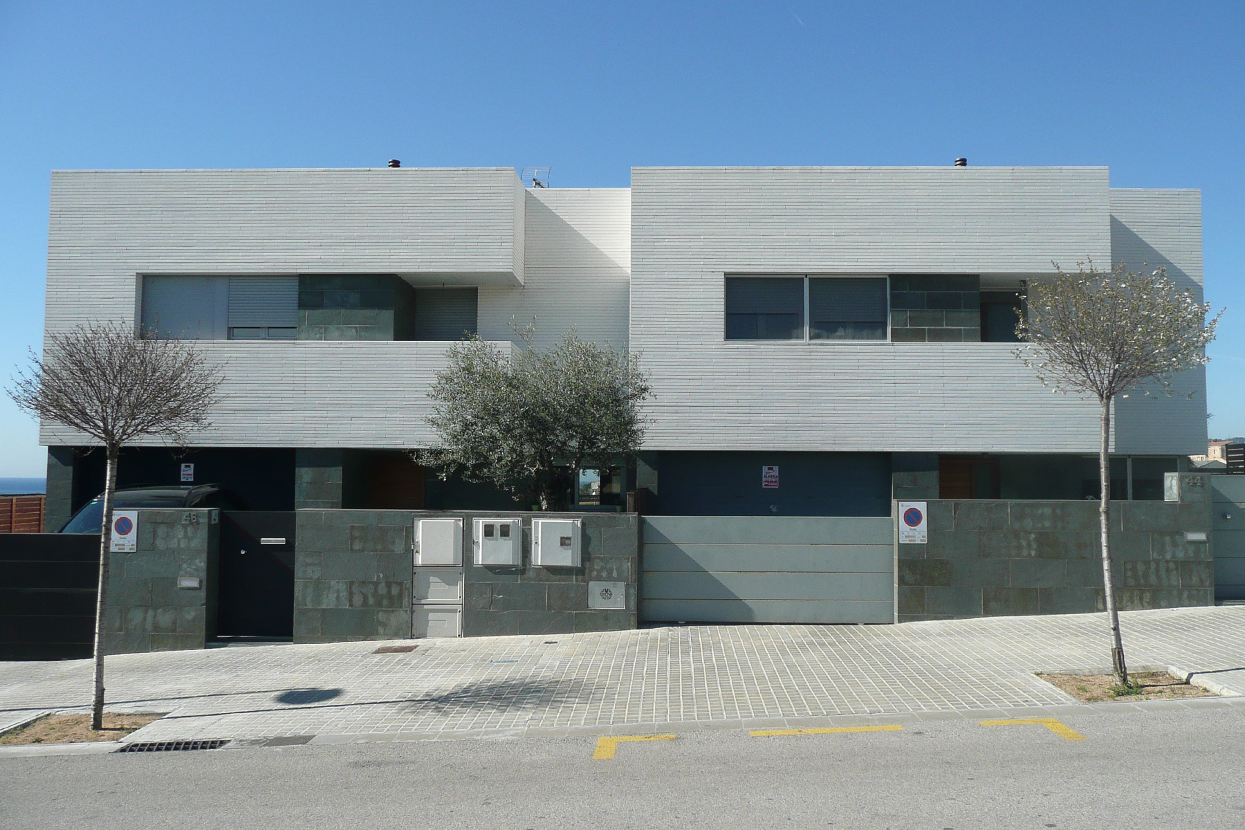 Landbrick-home-white-mataro