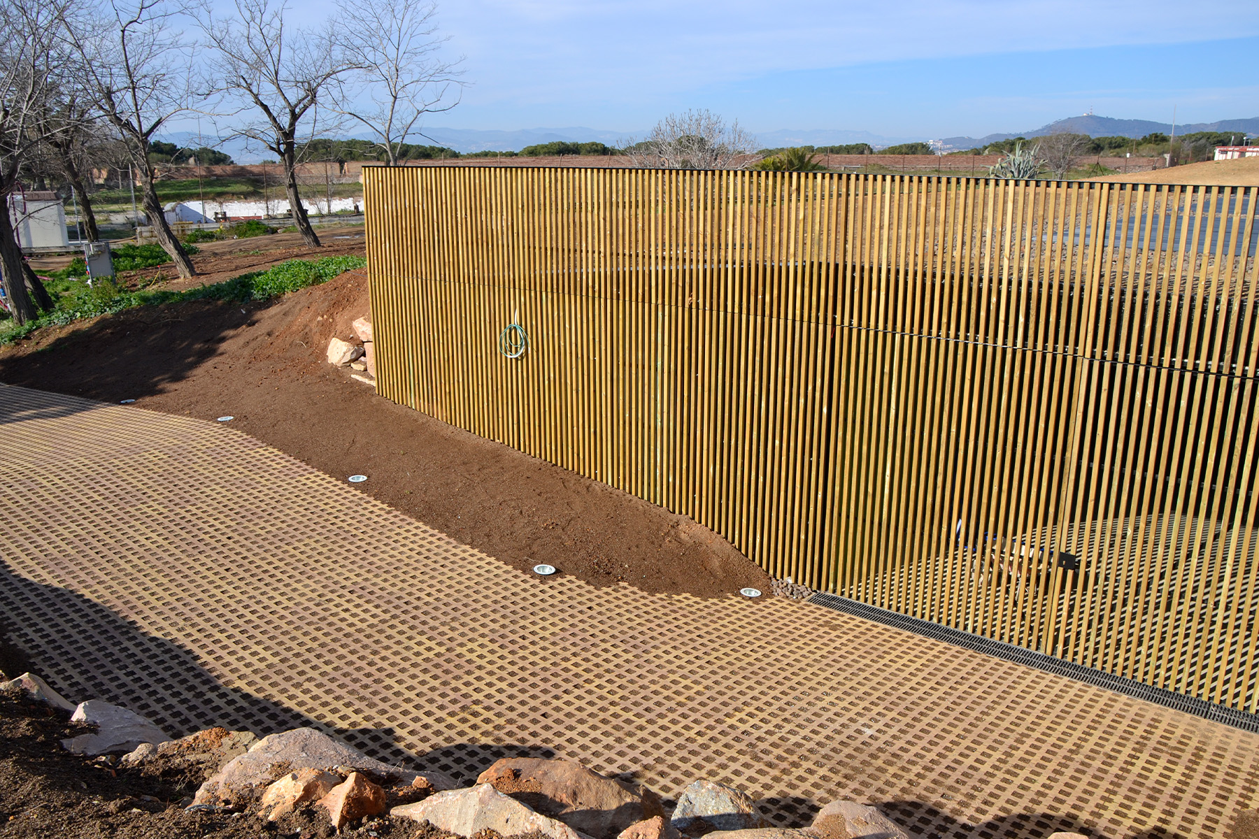 Llosa-trama-contract-desierto-montjuic-breinco