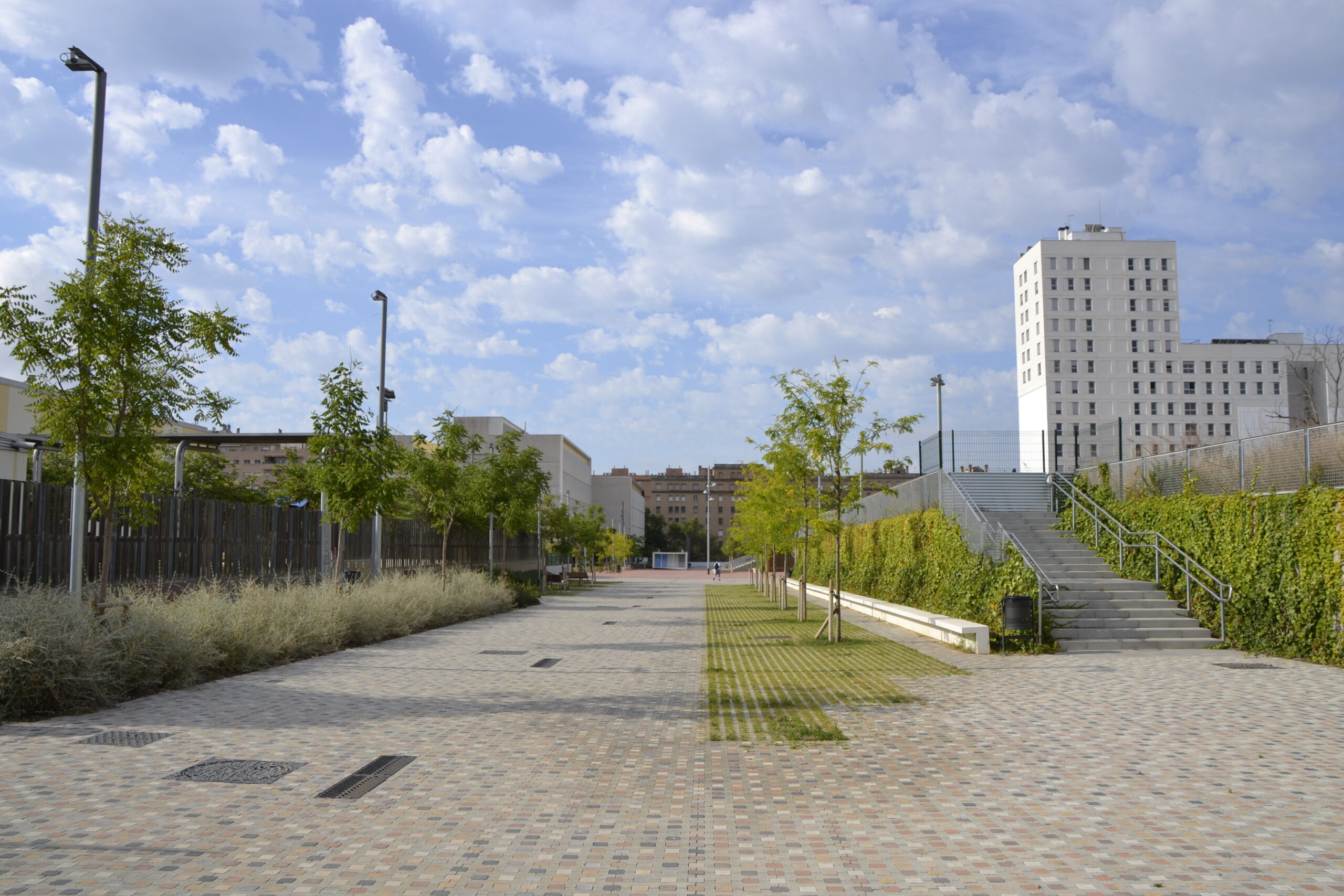 Llosa-trama-square-grey-Casernes-sant-andreu-barcelona-taco-acqua-joint-2021