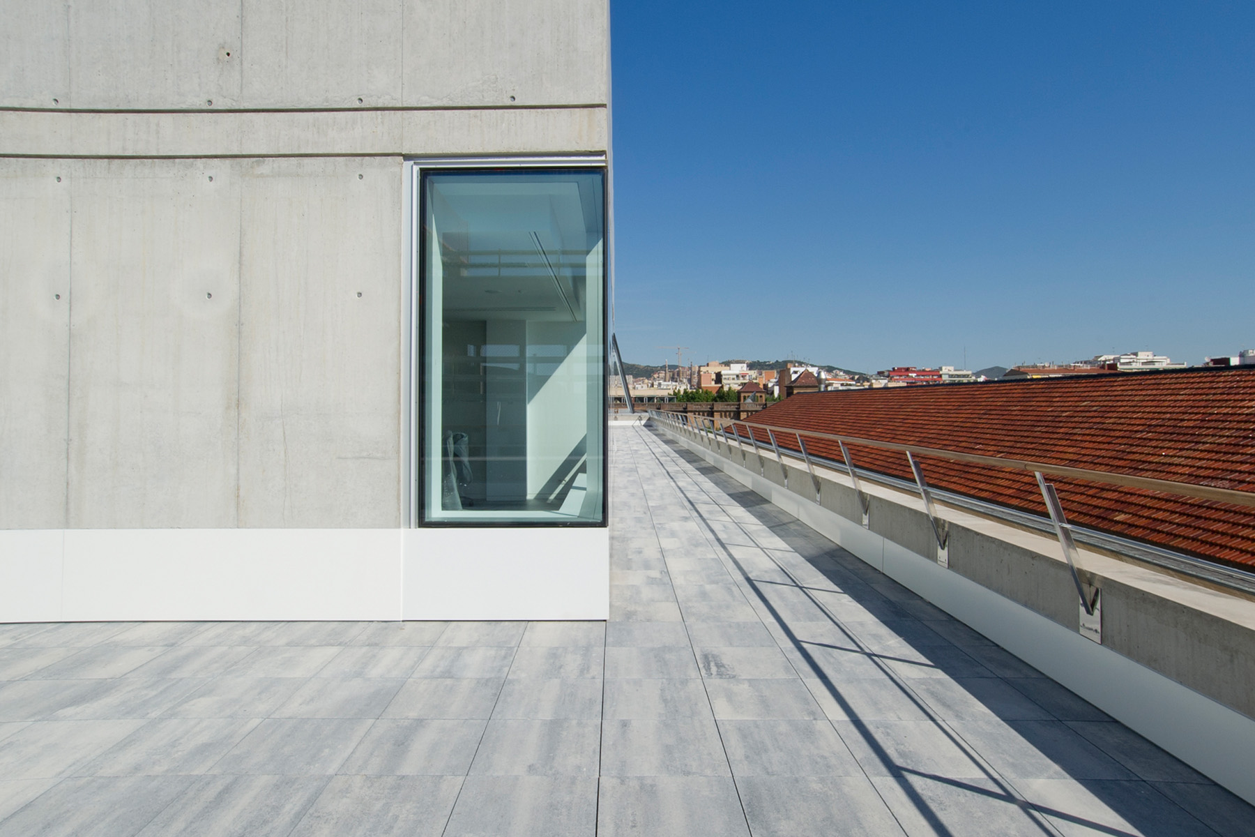 Llosa-vulcano-contract-ceniza-pompeu-fabra-bcn