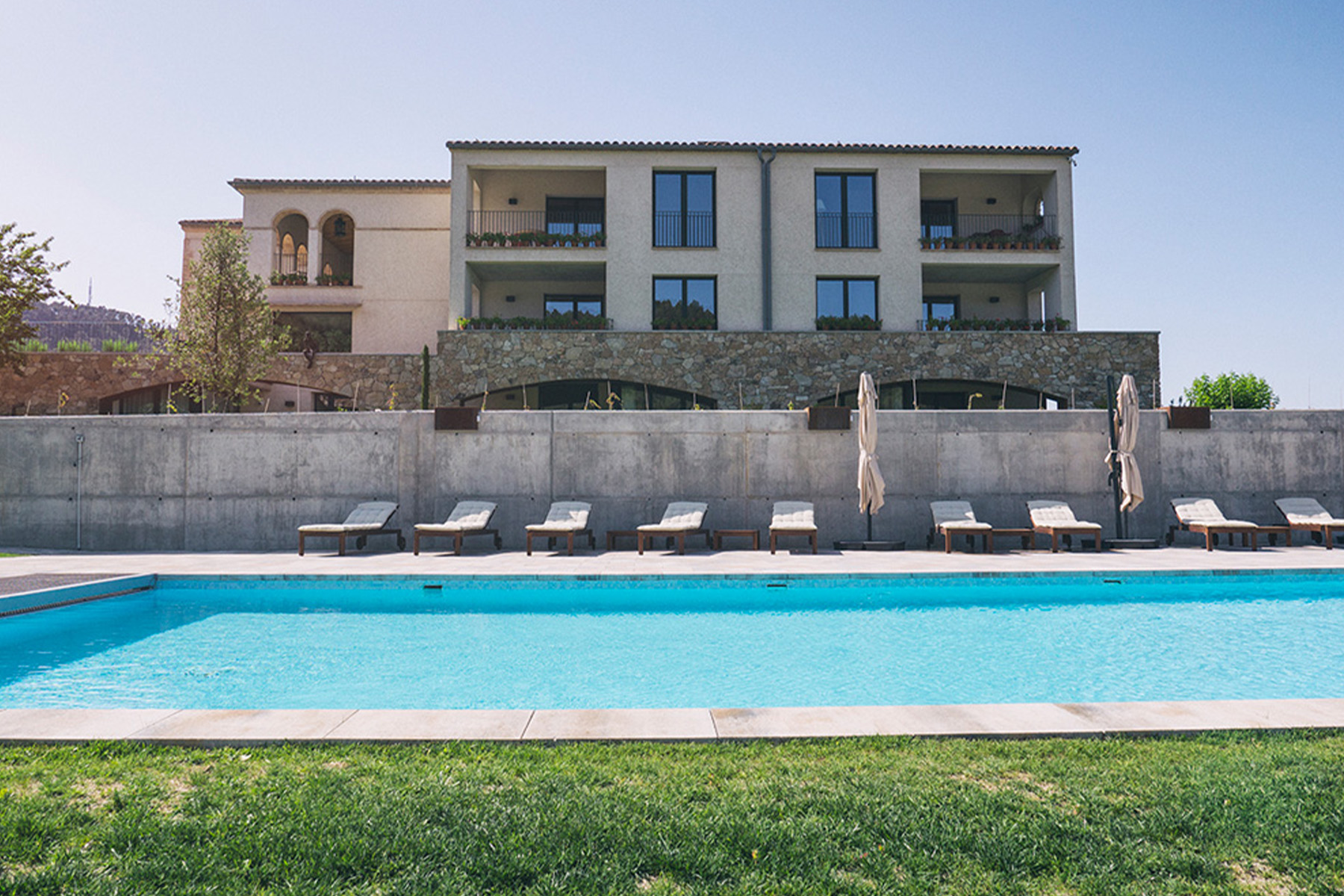 Llosa-vulcano-pool-home-can-alemany