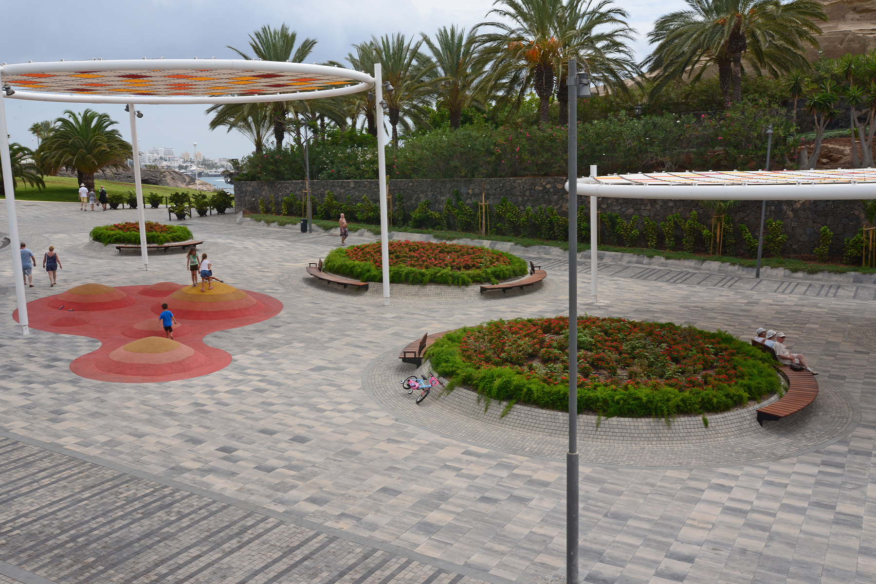 Llosa-vulcano-terana-square-ceniza-adeje-tenerife-canarias