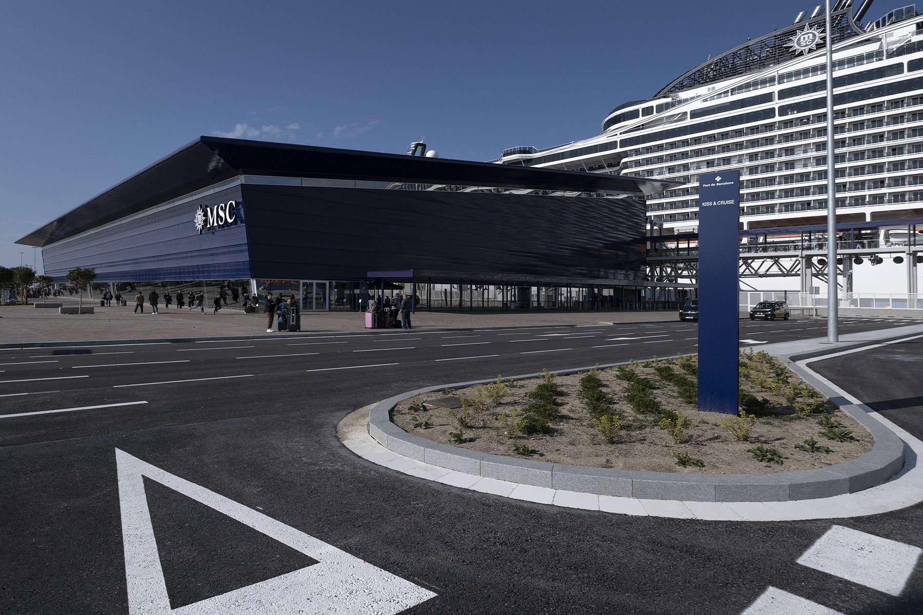 Natural-granit-contract-granit-terminal-msc-barcelona-port