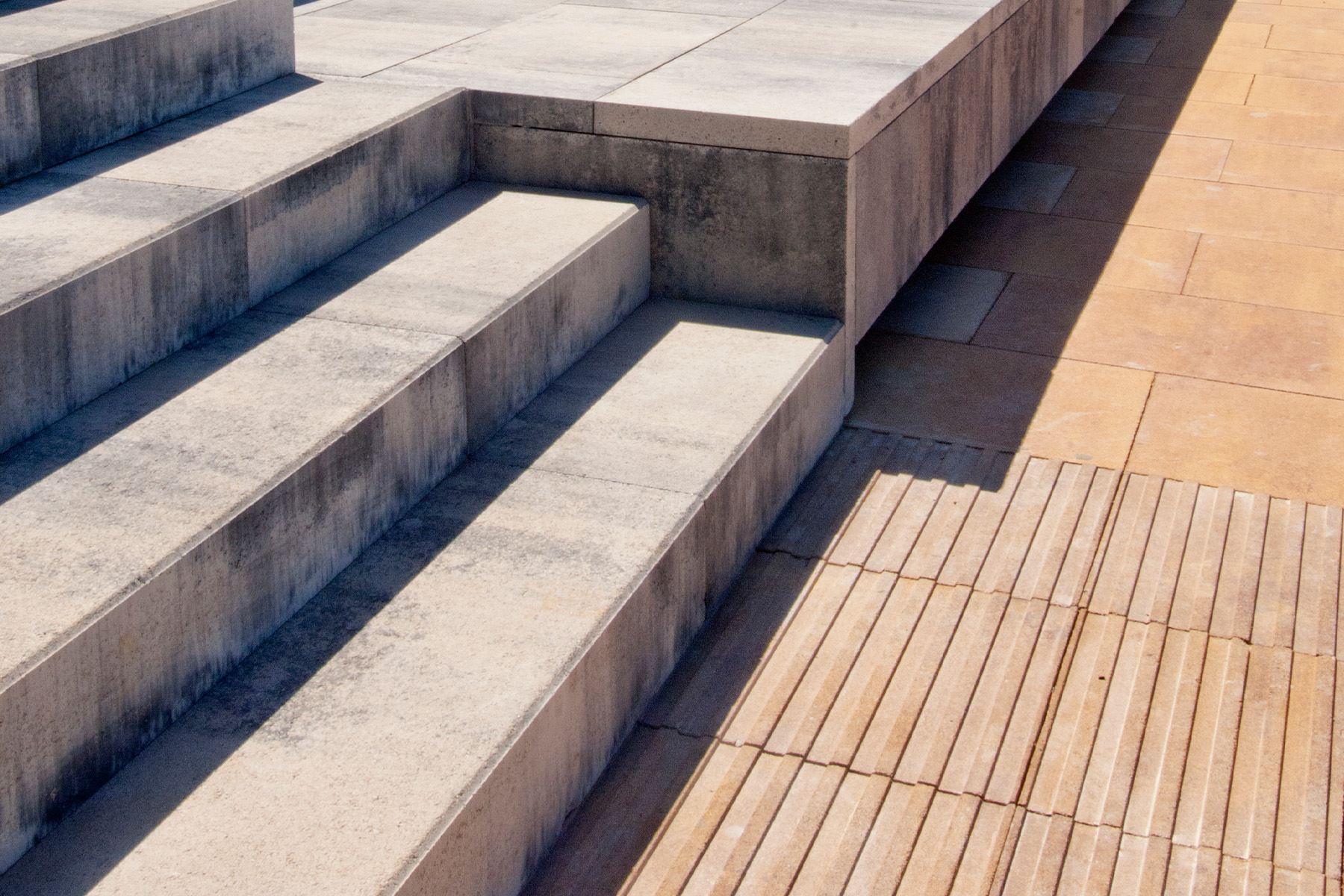 Superstep-square-ceniza-tactile-pause-las-palmas-canarias