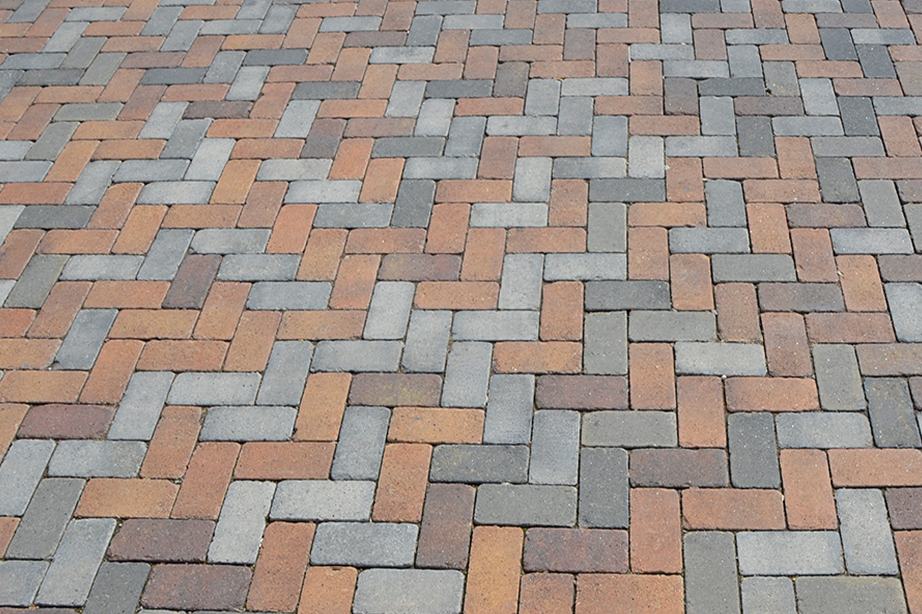 Tegula-detail-mix-plaça-catalunya-centelles