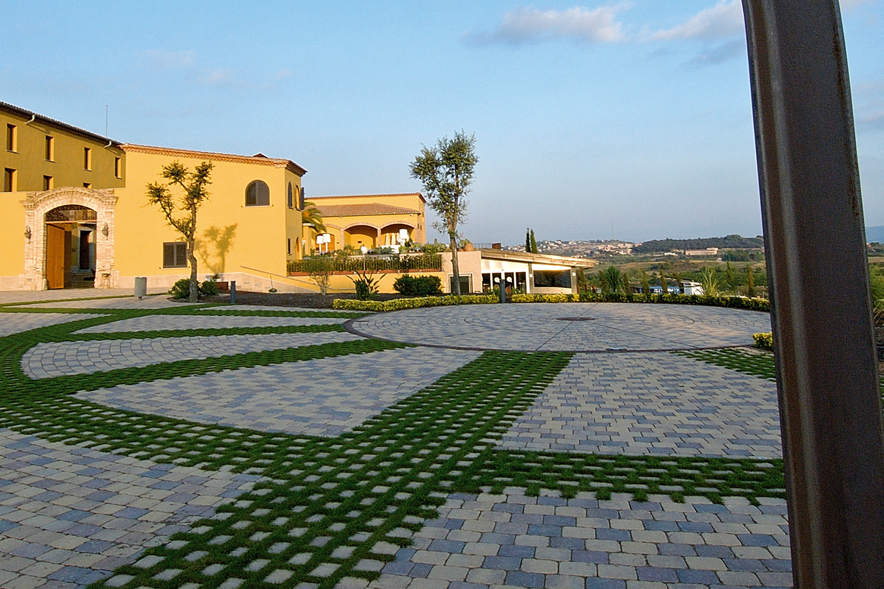Tegula-terana-green-contract-mix-can-bonastre-masquefa