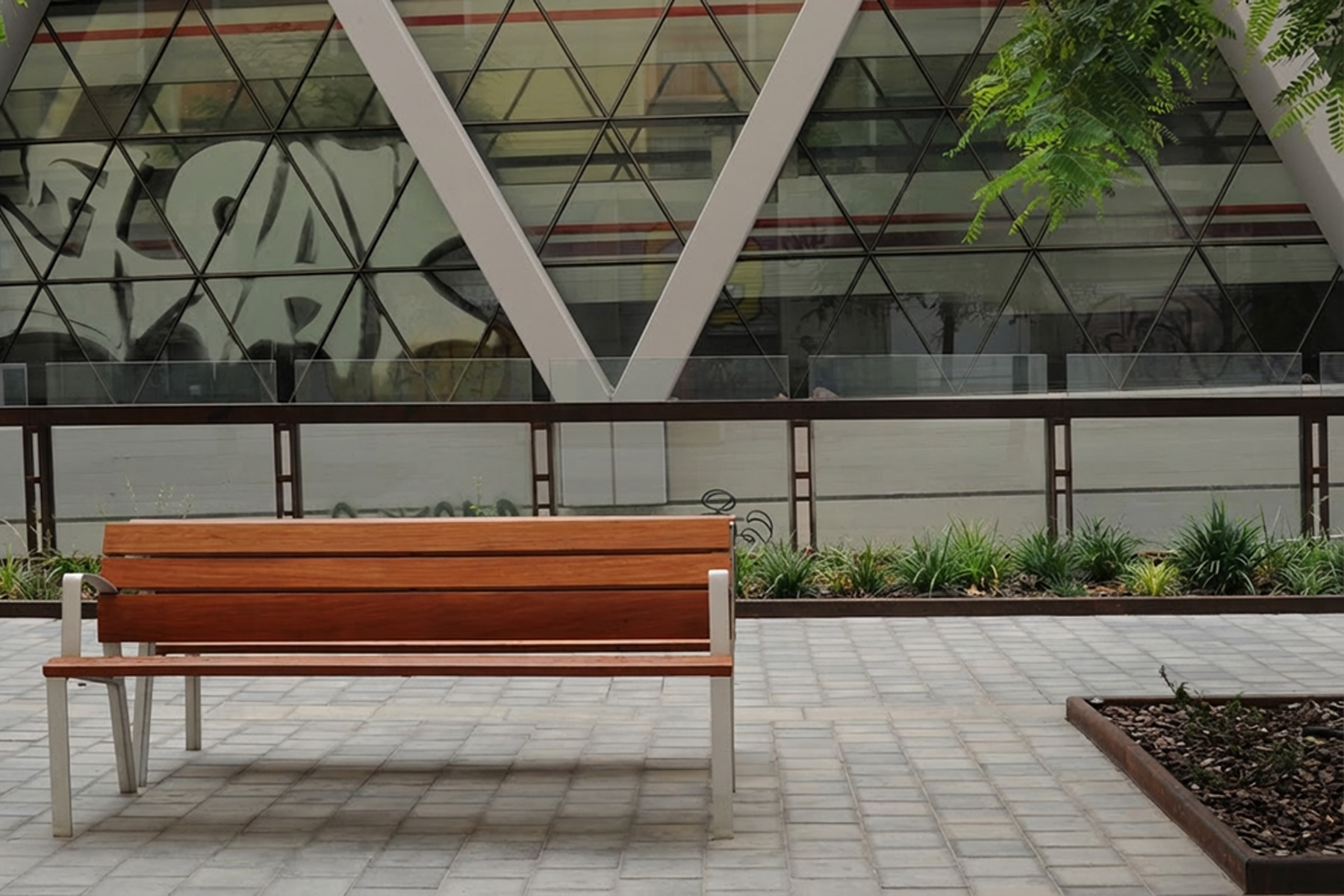 Terana-art-street-ceniza-barcelona-sants