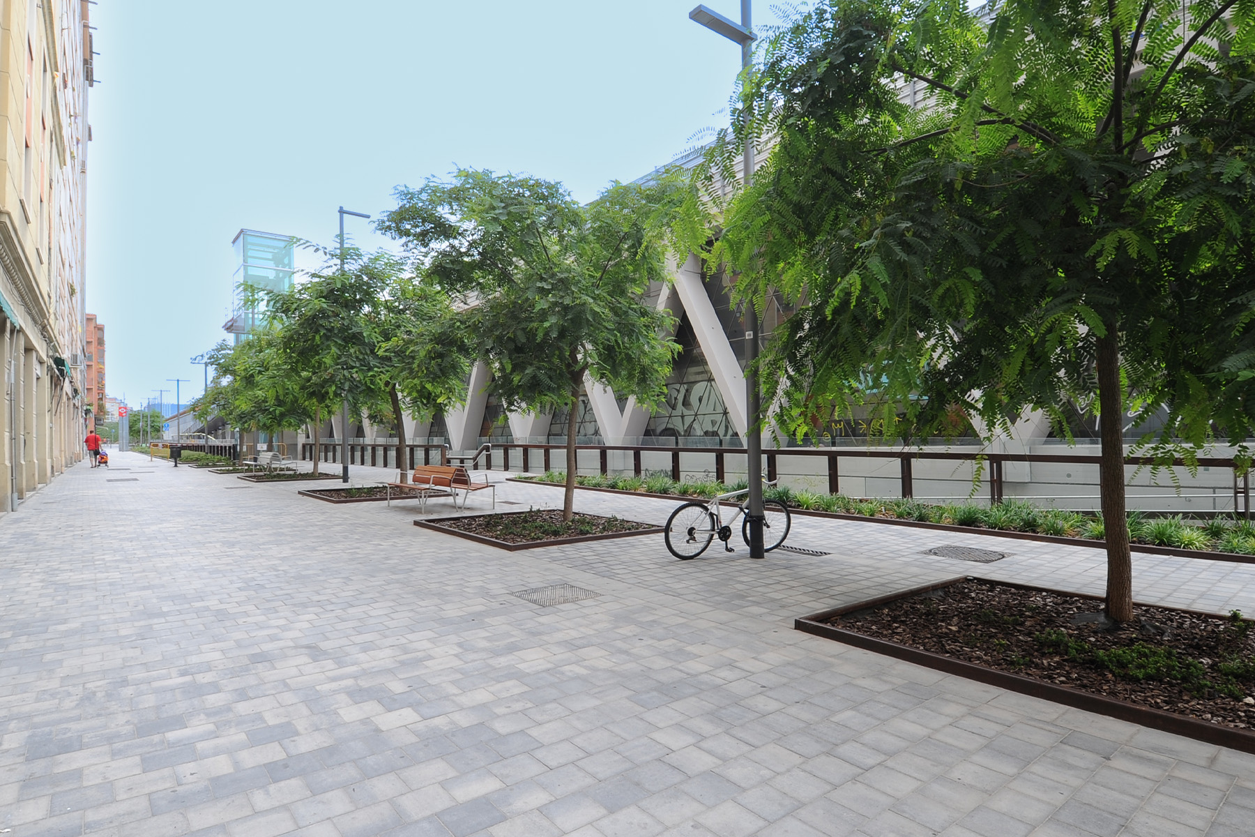 Terana-square-ceniza-bcn-sants