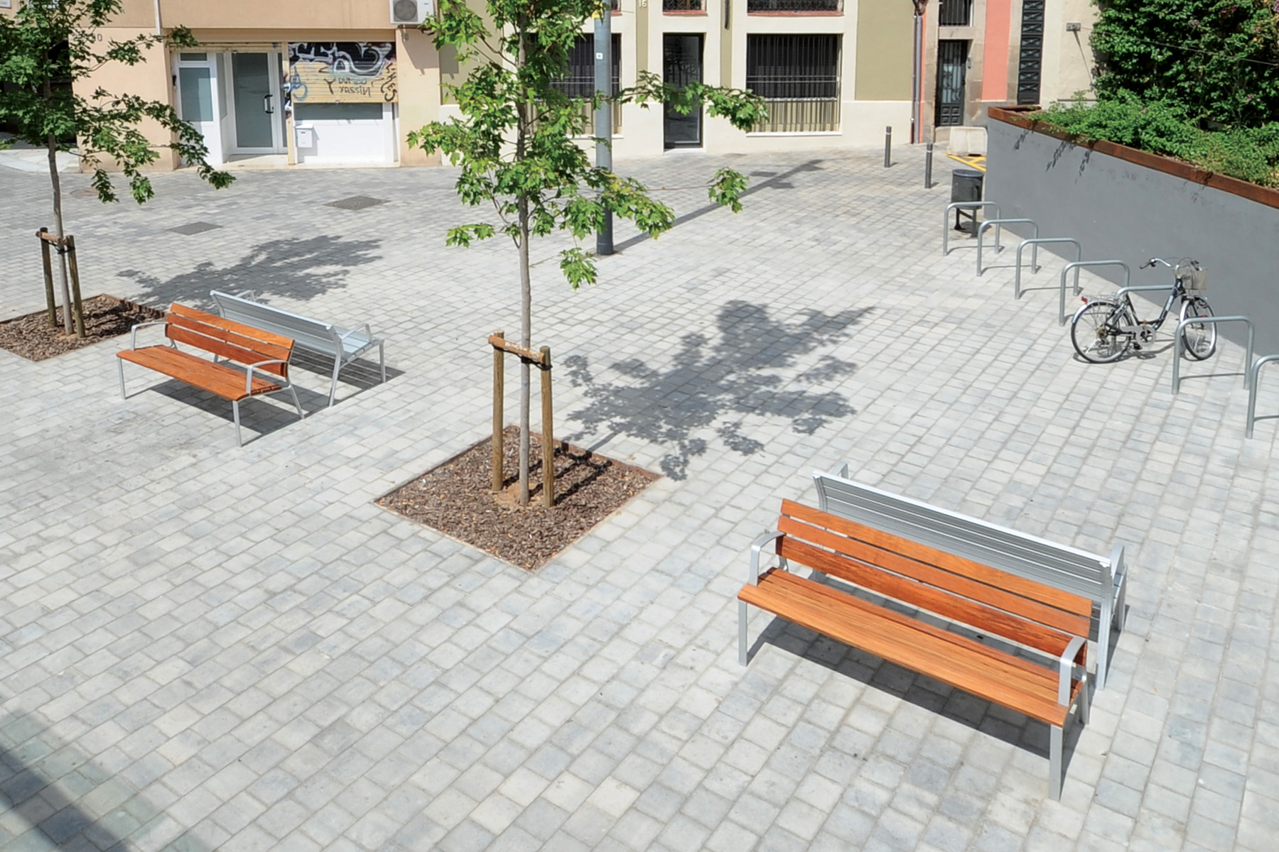 Terana-street-ceniza-bcn-sants-airclean-pavement-breinco