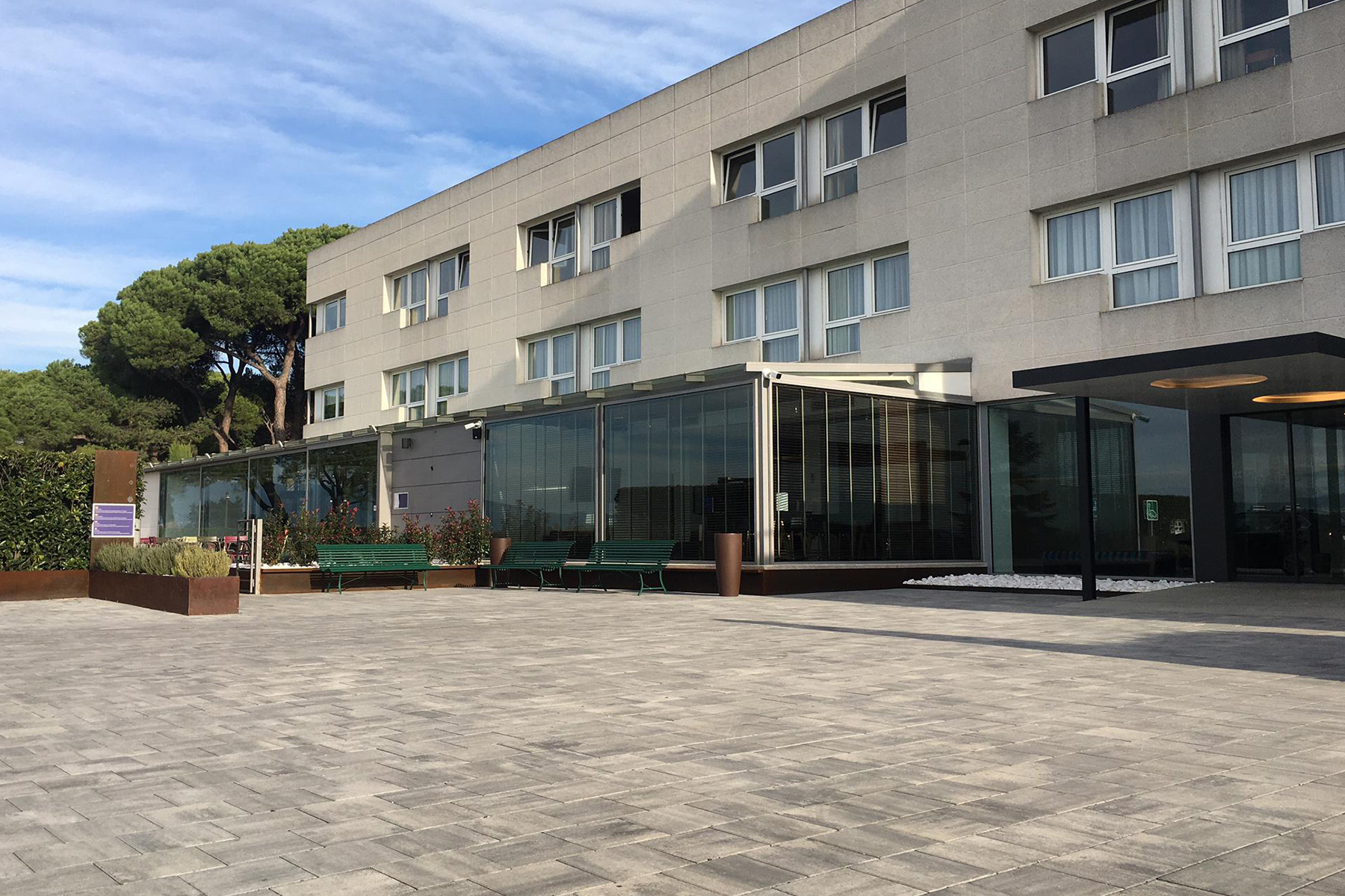 VS5-contract-ceniza-hotel-augusta-granollers-barcelona