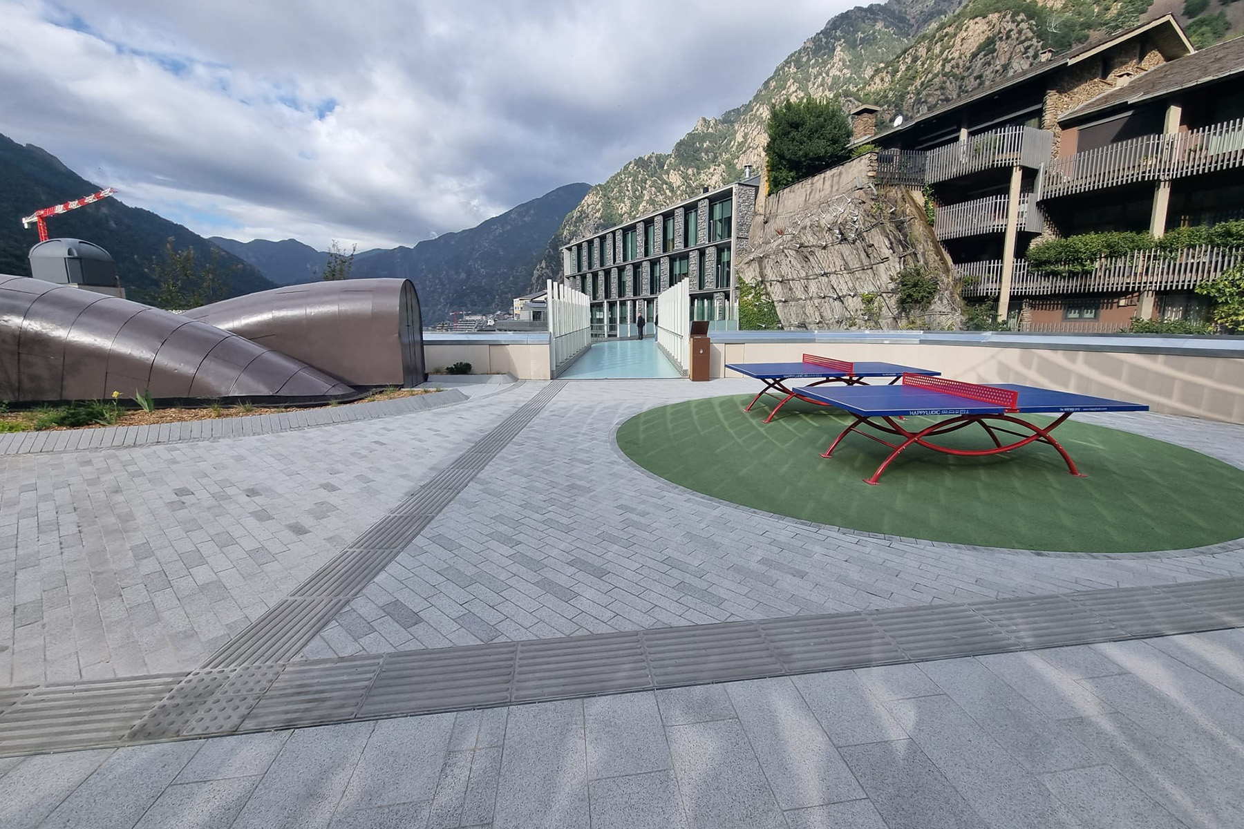 andorra-plaça-del-poble-llosa-vulcano-tactile-warning-crossing-pavement-breinco