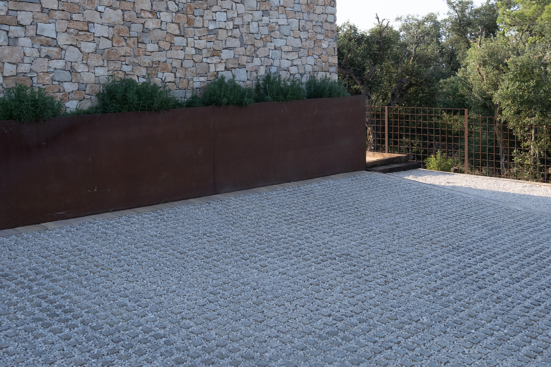 casa-particular-llosa-illa-desierto-girona-cataluña