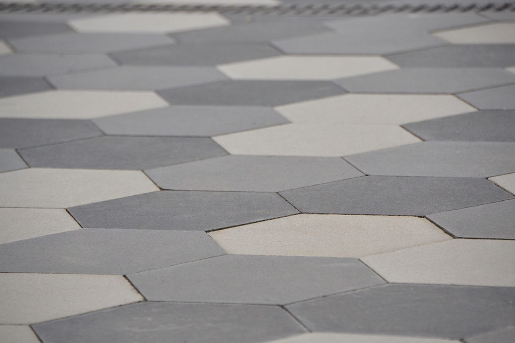 llosa-nano-detail-badalona-barcelona-pavimento-breinco