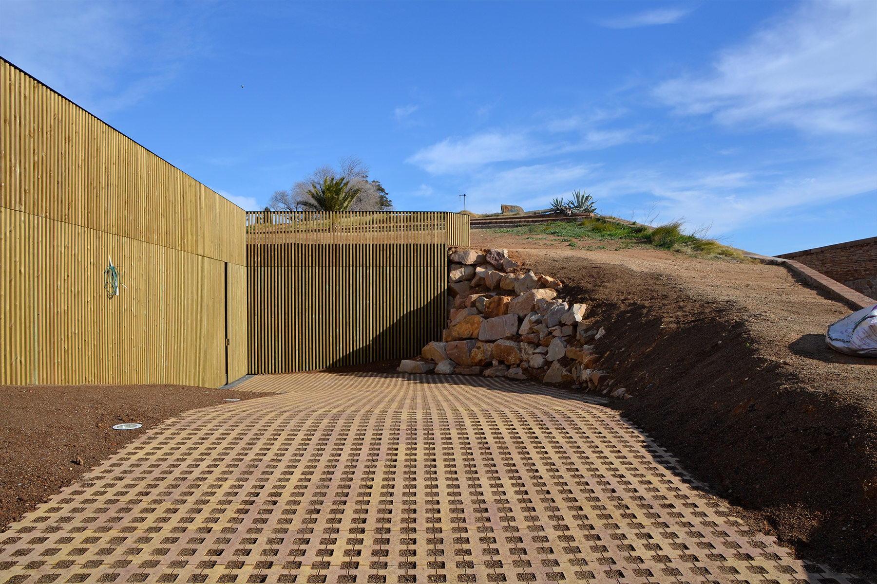 llosa-trama-montjuic-barcelona