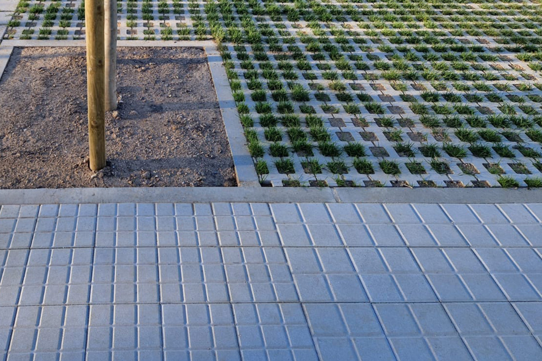 panot-vulcano-4-pastillas-white-square-grey-celra-girona-llosa-trama-terana-green-breinco