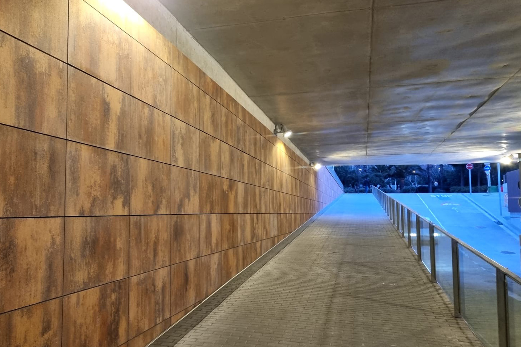 port-olpimic-barcelona-corten-llosa-vulcano-aplacada